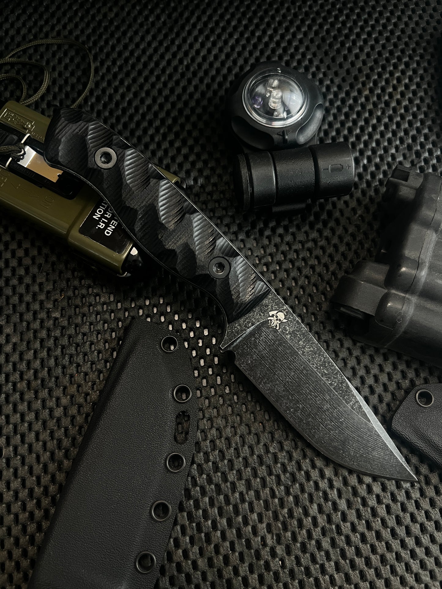 FIELDCRAFT- Black G10